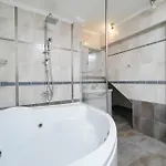 شقة Althea